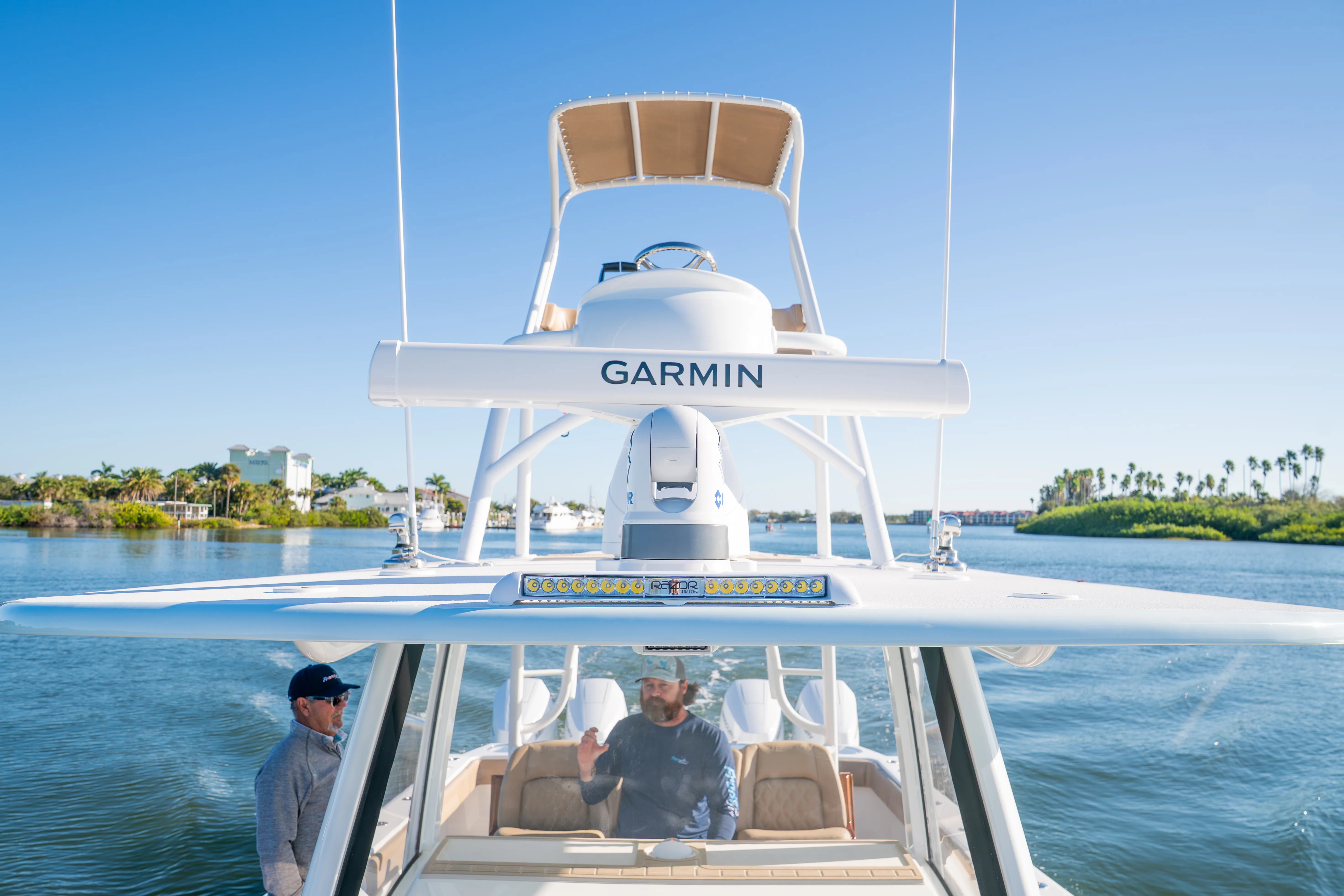 Front Runner 37 Cat cockpit seating